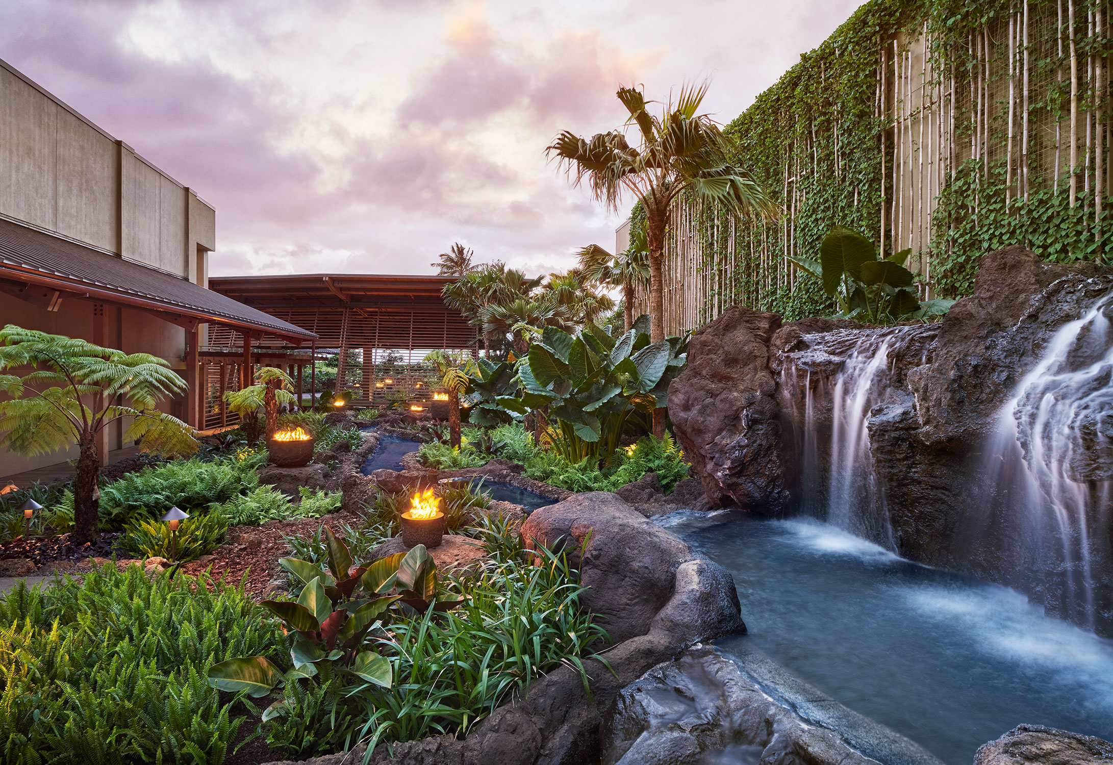 1 Hotel Hanalei Bay - Lobby Garden, credit Avablu