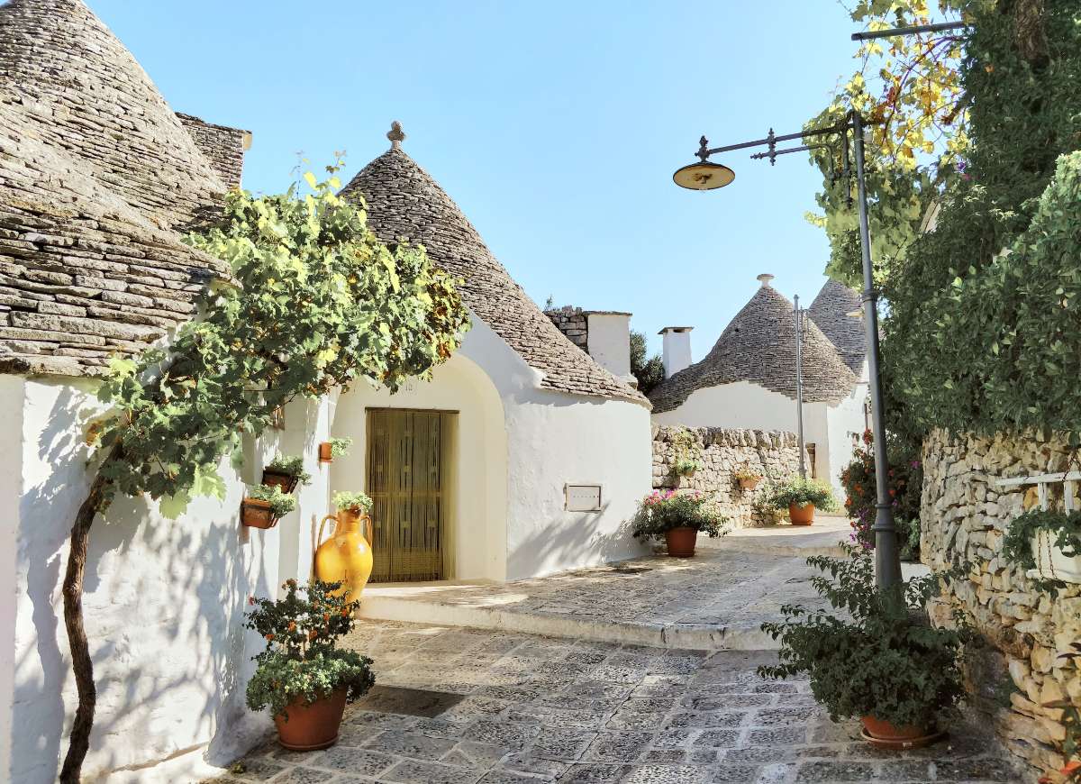 The Trulli of Alberobello. Credit Reisetopia