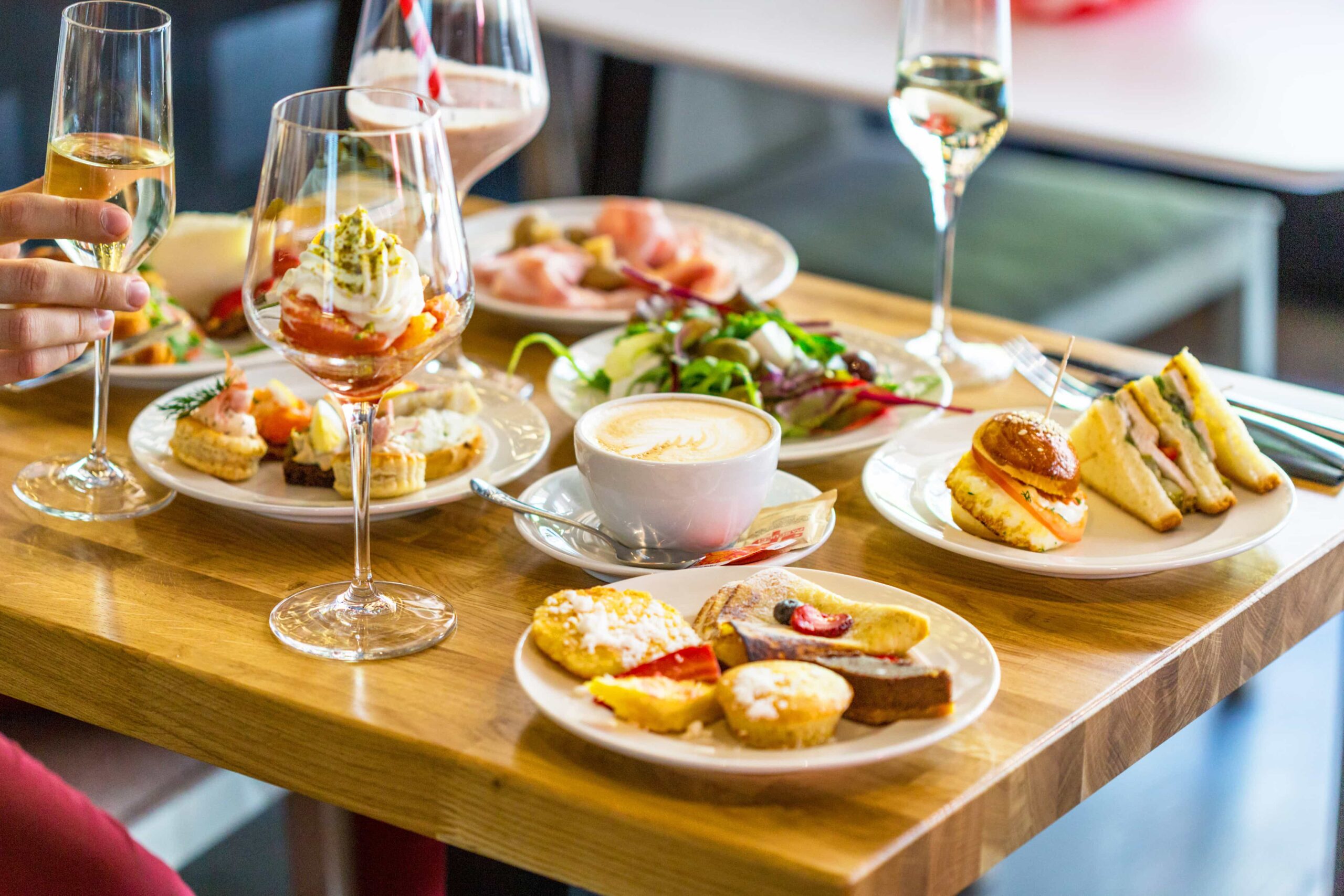 Five-star Summer Champagne Brunches in Sydney