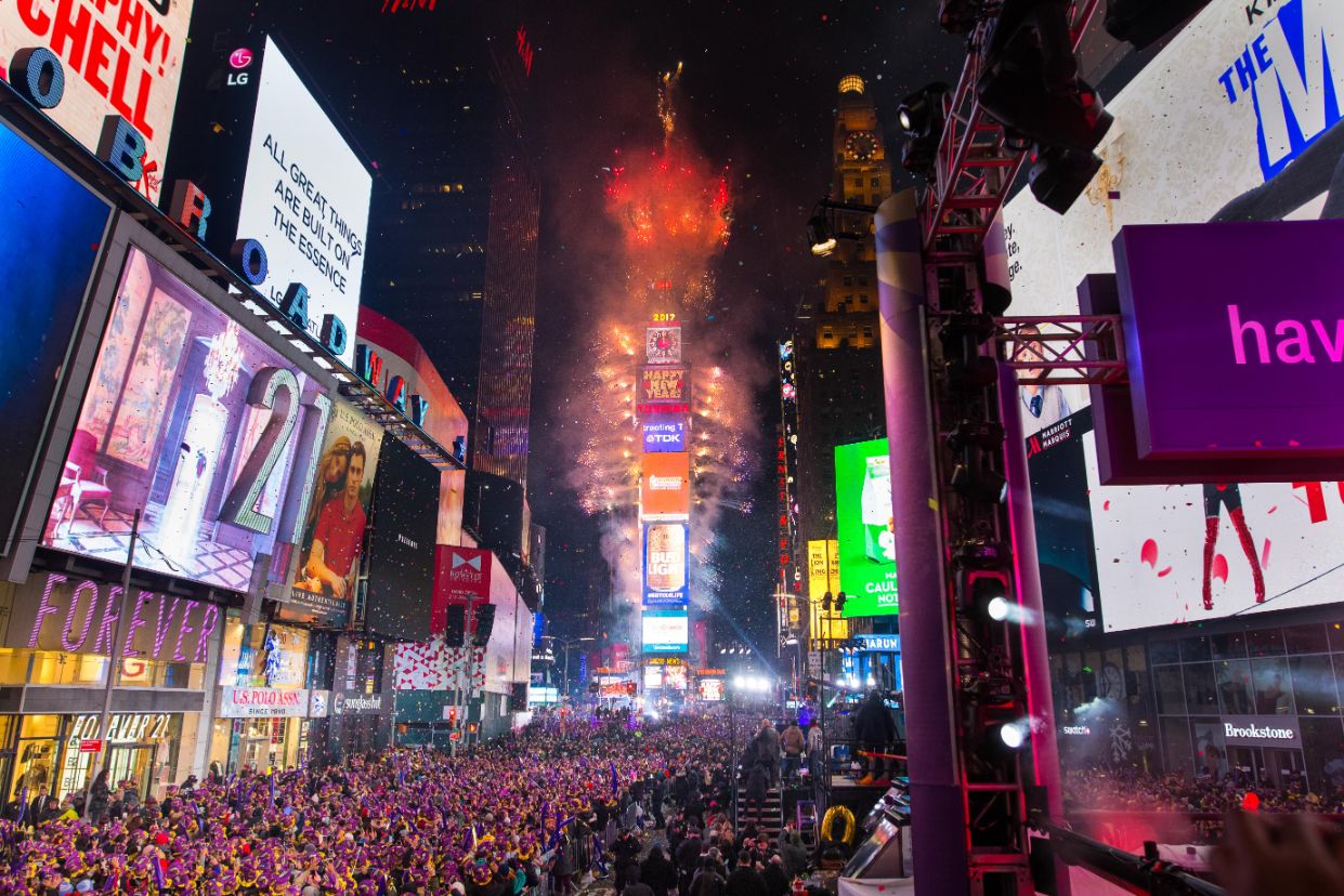 25 Ways to Celebrate the Festive Season in New York City