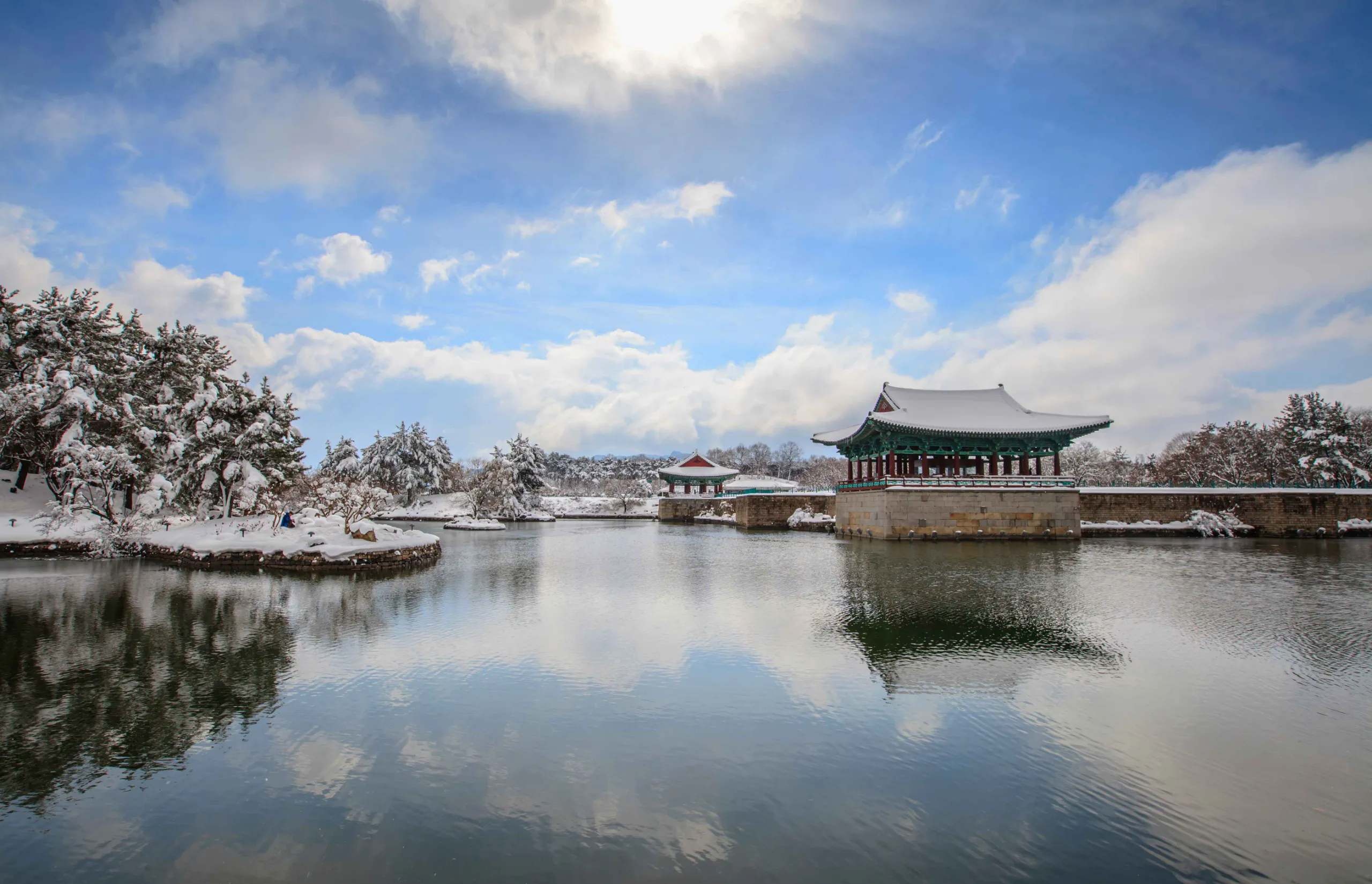 Korea Tourism Organization - Snowscape of Donggung Palace & Wolji Pond