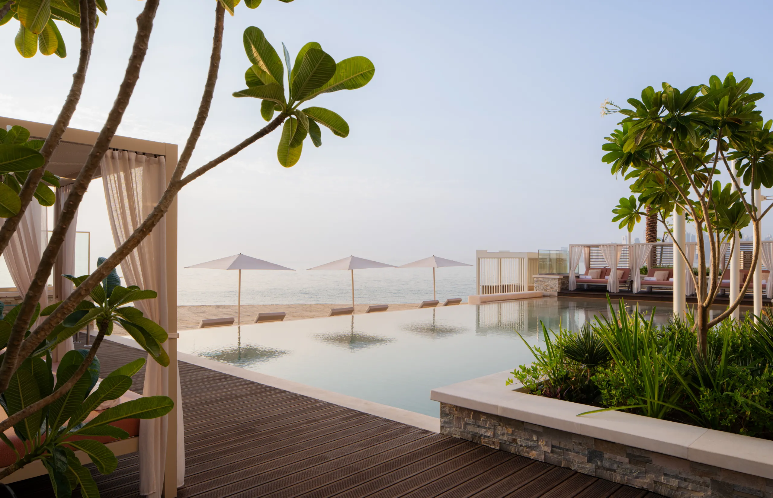 Four Seasons Resort and Residences at The Pearl-Qatar - Pool