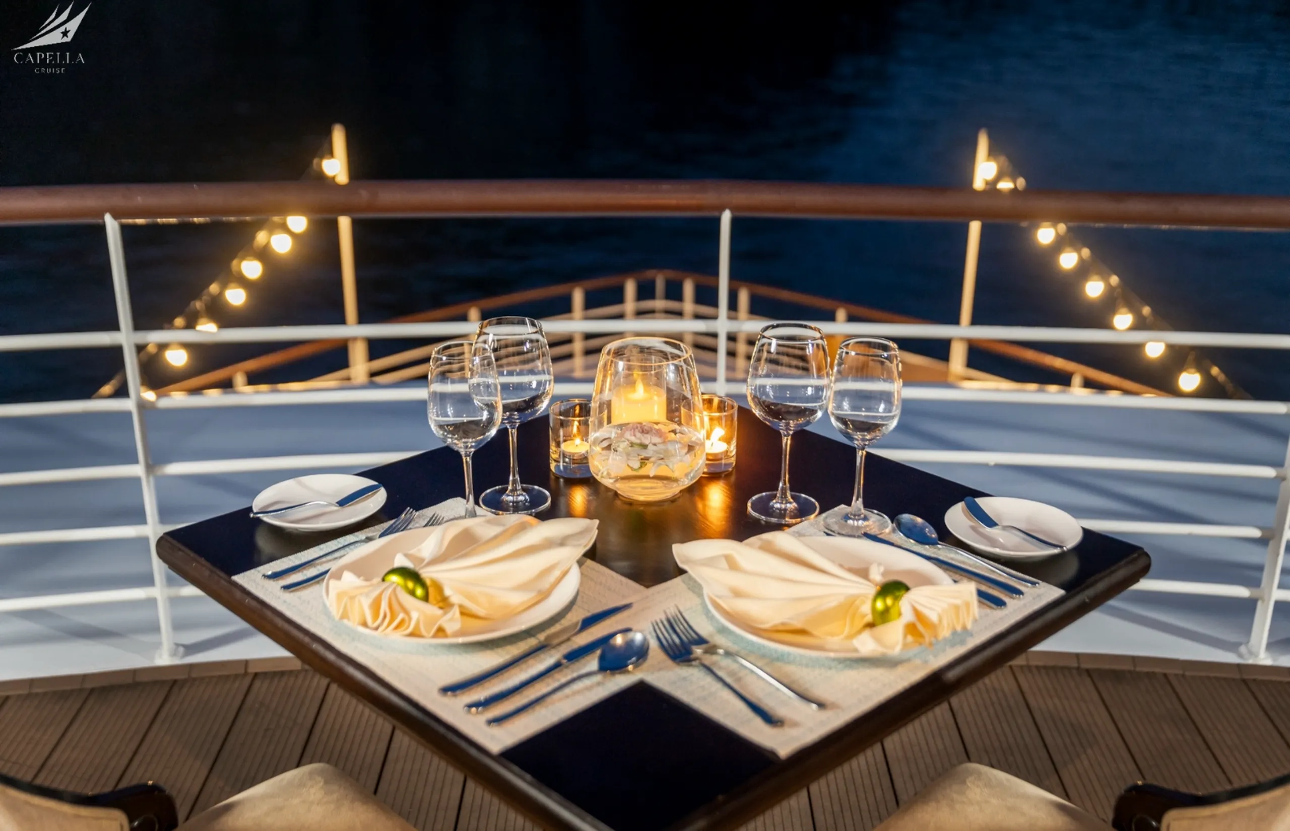 Capella Cruises - F&B