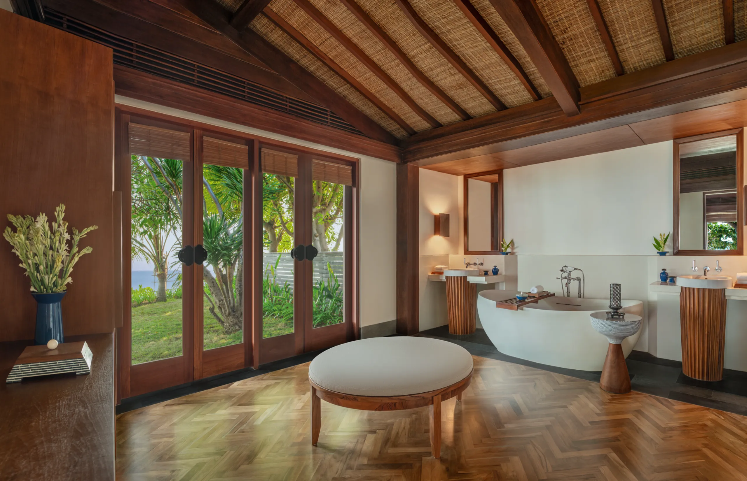 The Sira, a Luxury Collection Resort & Spa, Lombok - Bedroom Beach House Bathroom