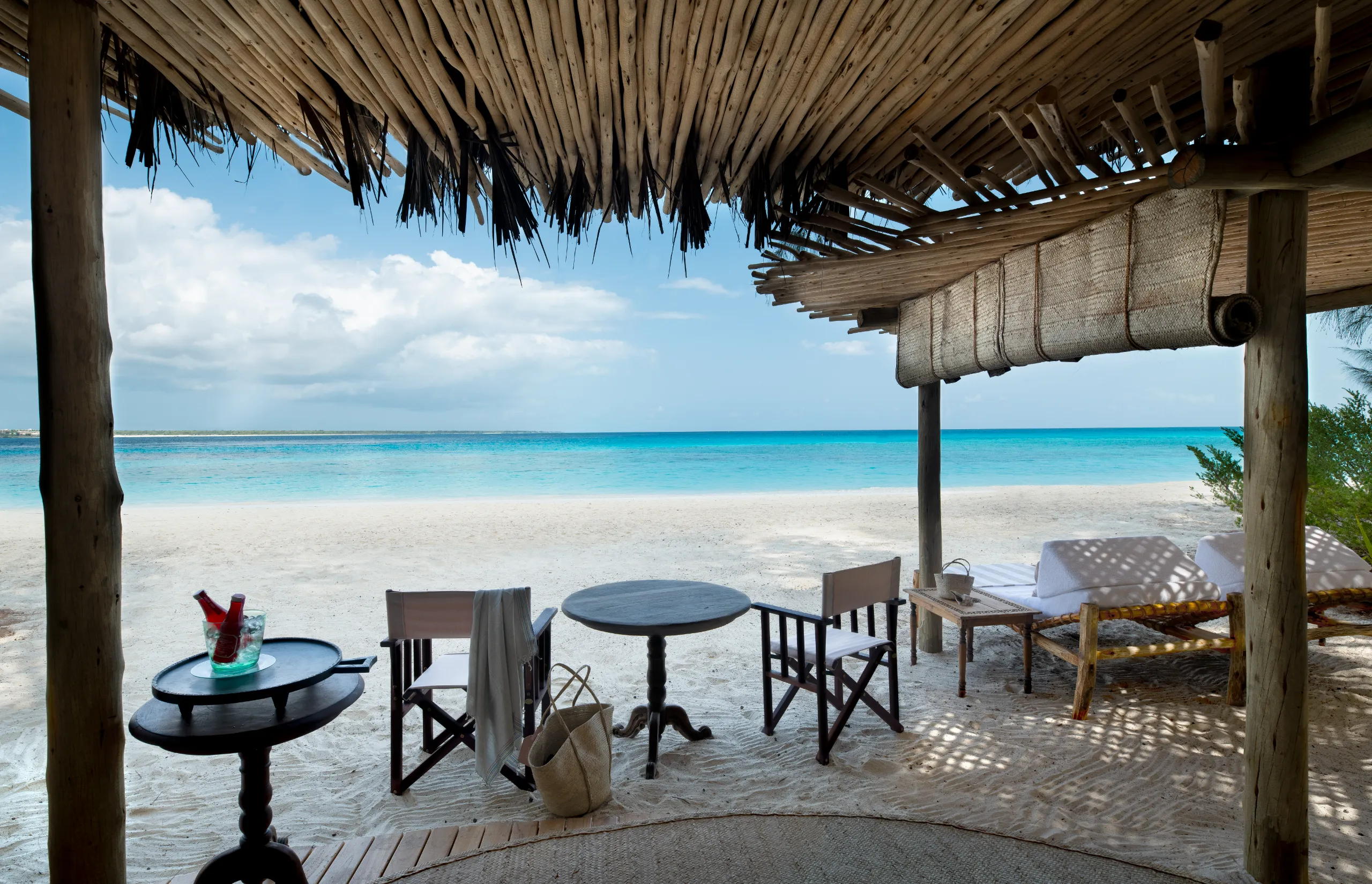 Zanzibar Mnemba Island - beach banda