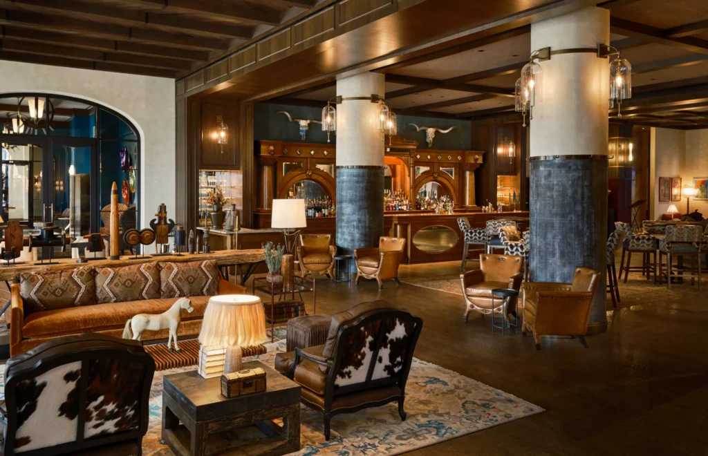 Bowie House | The Bar