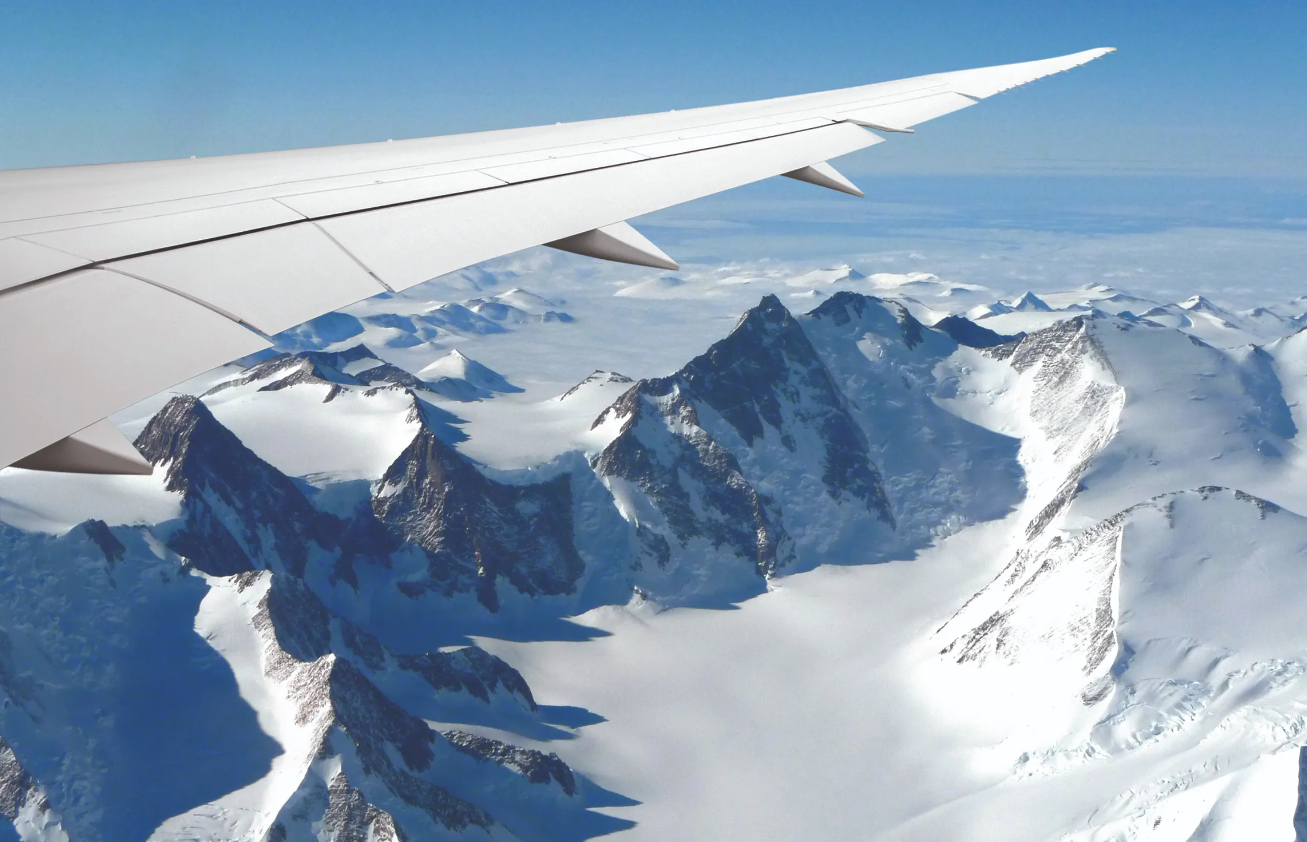 Antarctica - Flights with wing