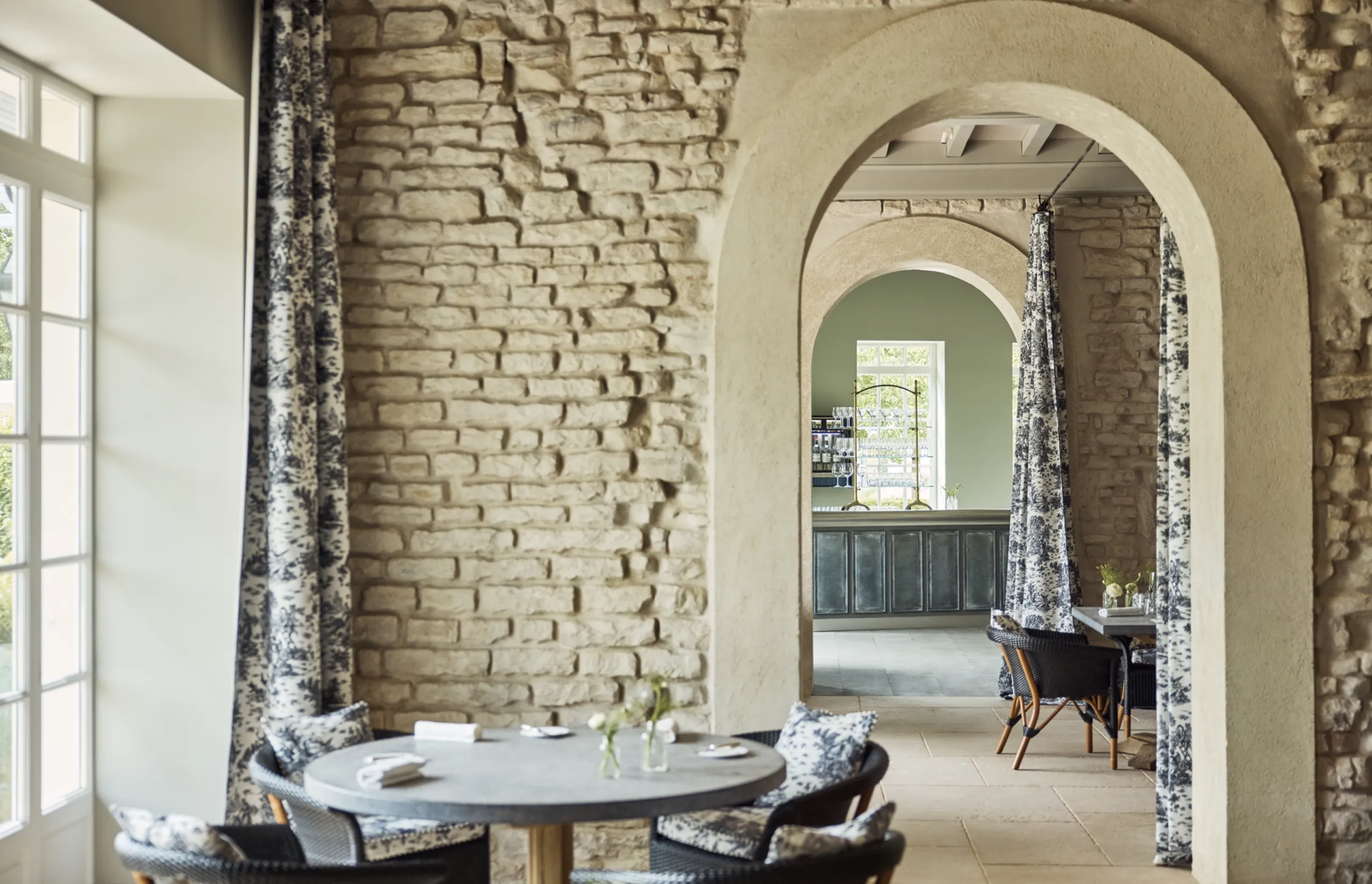COMO Le Montrachet - Restaurant Main dining