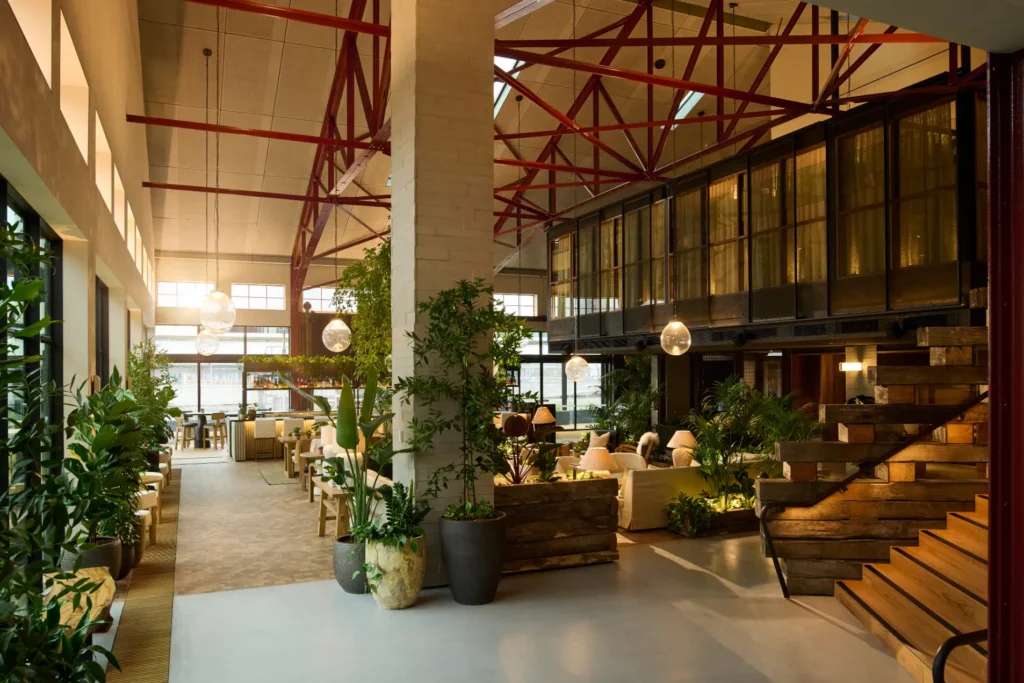 1 Hotel Melbourne Crane Bar Lounge | Image Credit Mikkel Vang