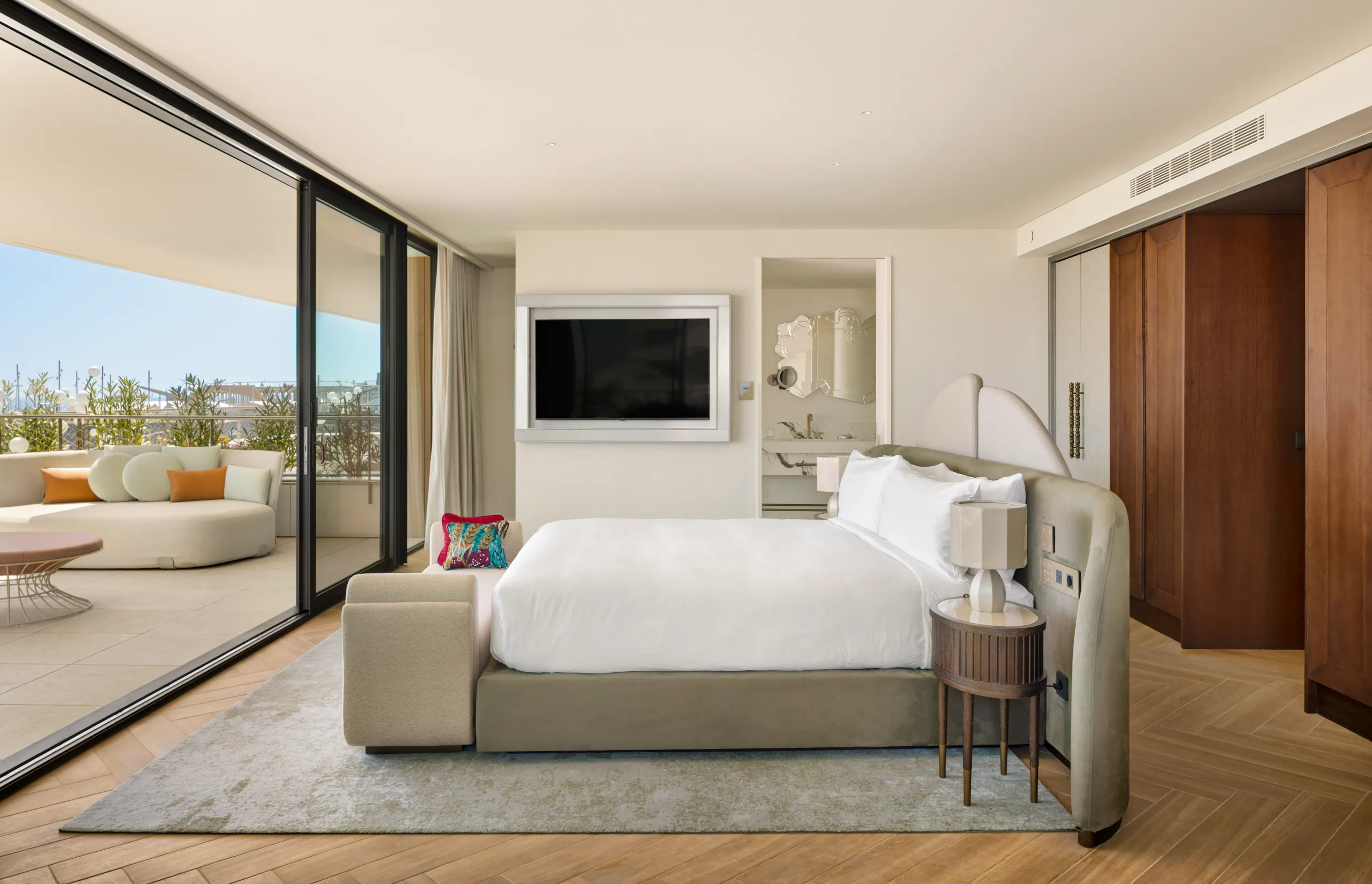 SLS Barcelona - Luxuriate to Terrace