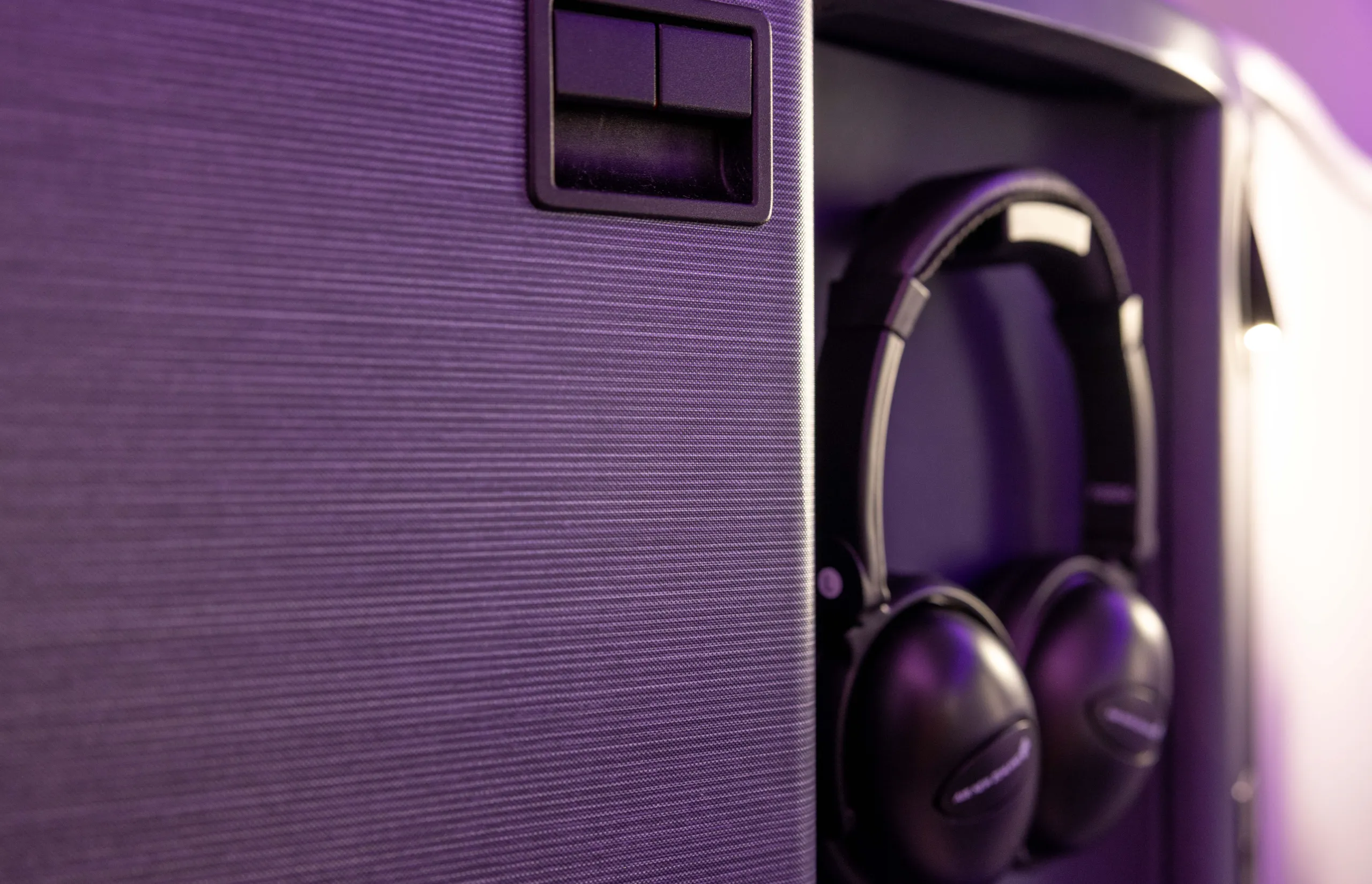 Air New Zealand - Business Premier, additional storage