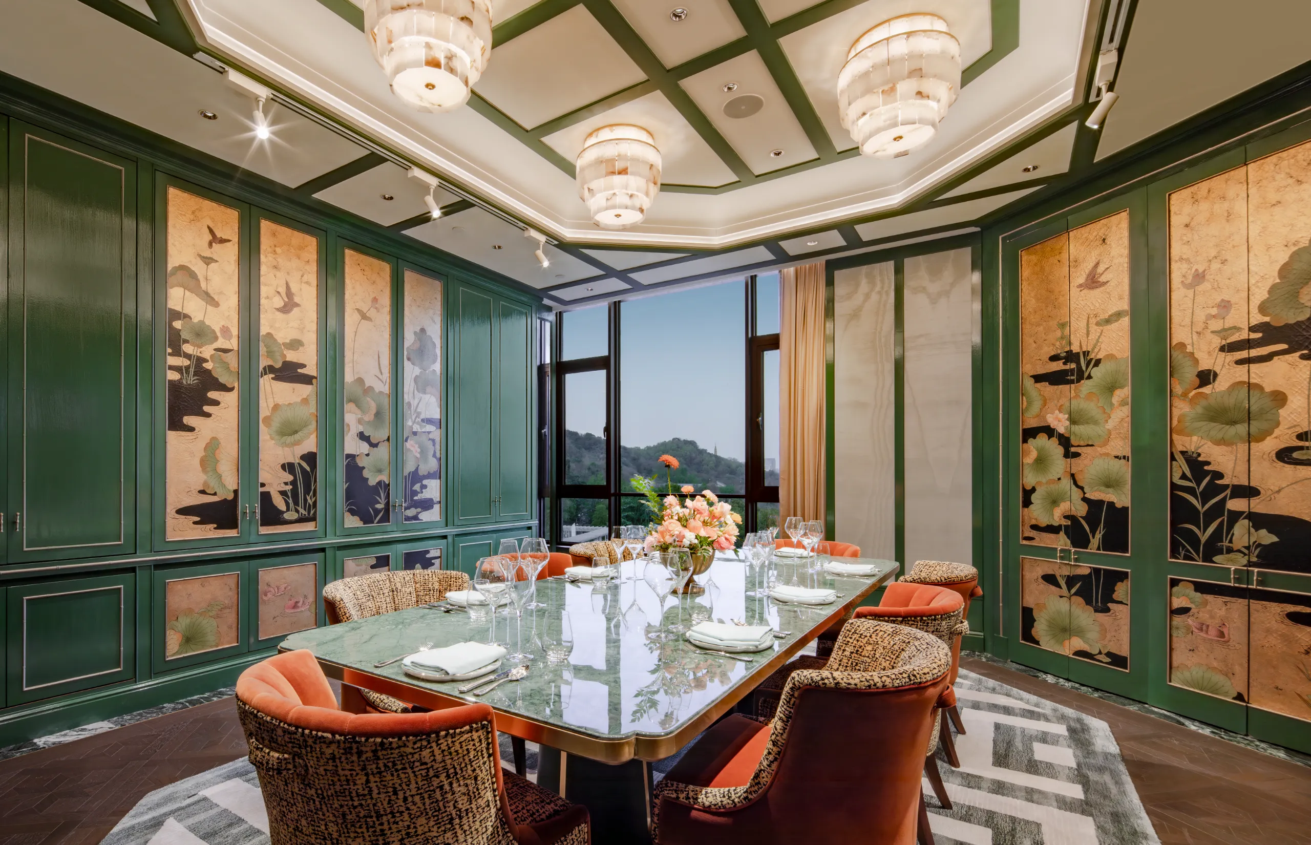 The Silk Lakehouse Suite (Presidential Suite)