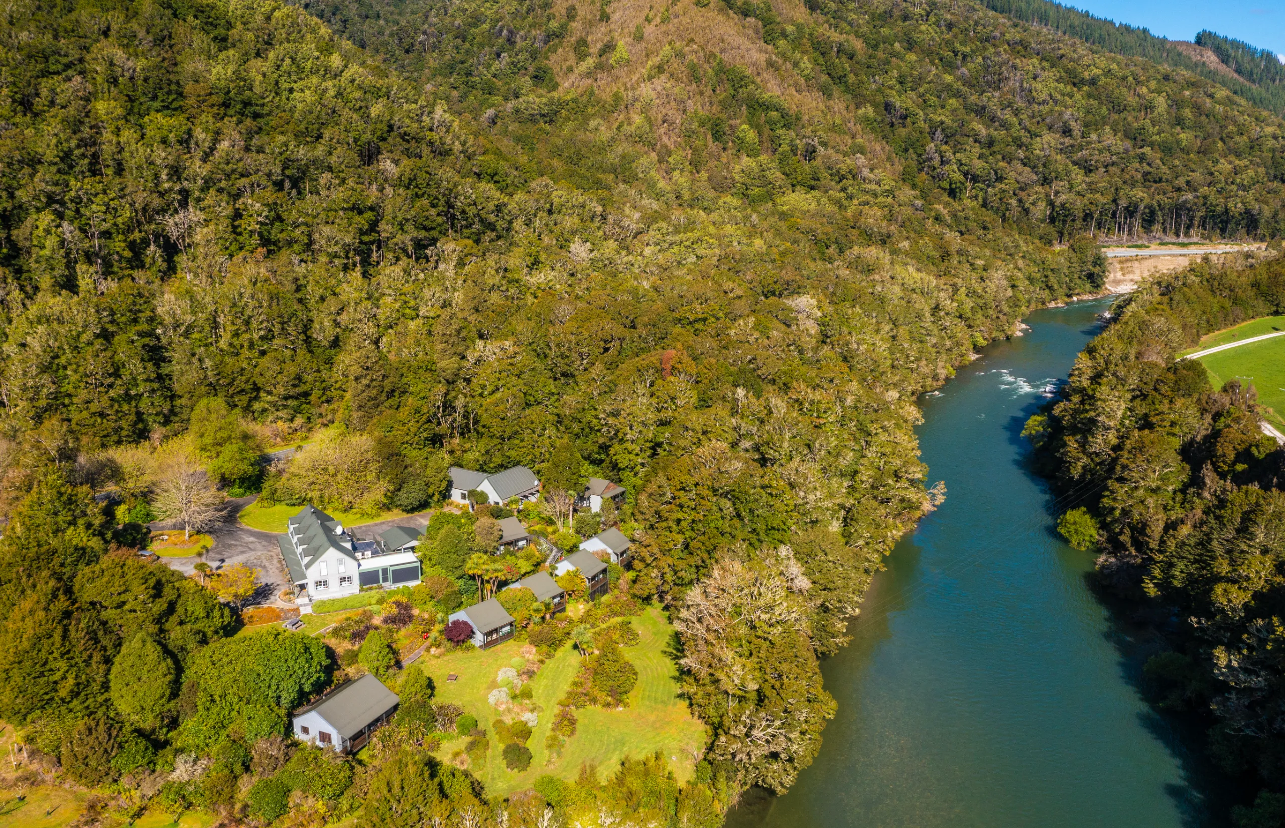 Go with the flow at New Zealand’s Maruia River Retreat