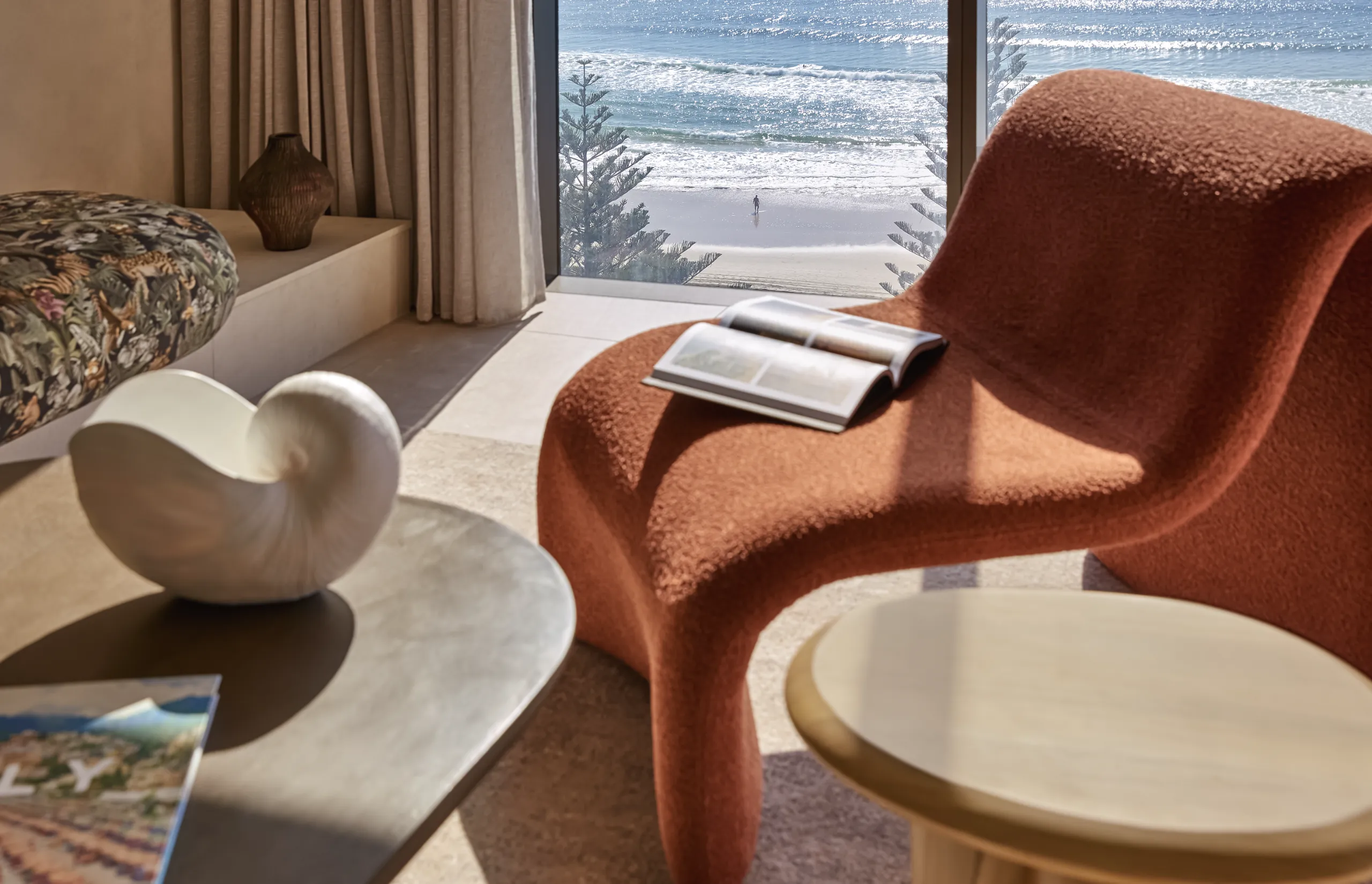 Mondrian Gold Coast | Bed Suite Ocean © Justin Nicholas