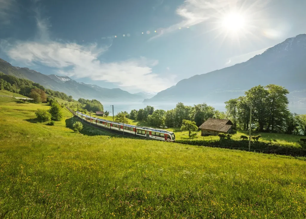 Zentralbahn along Lake Brienz