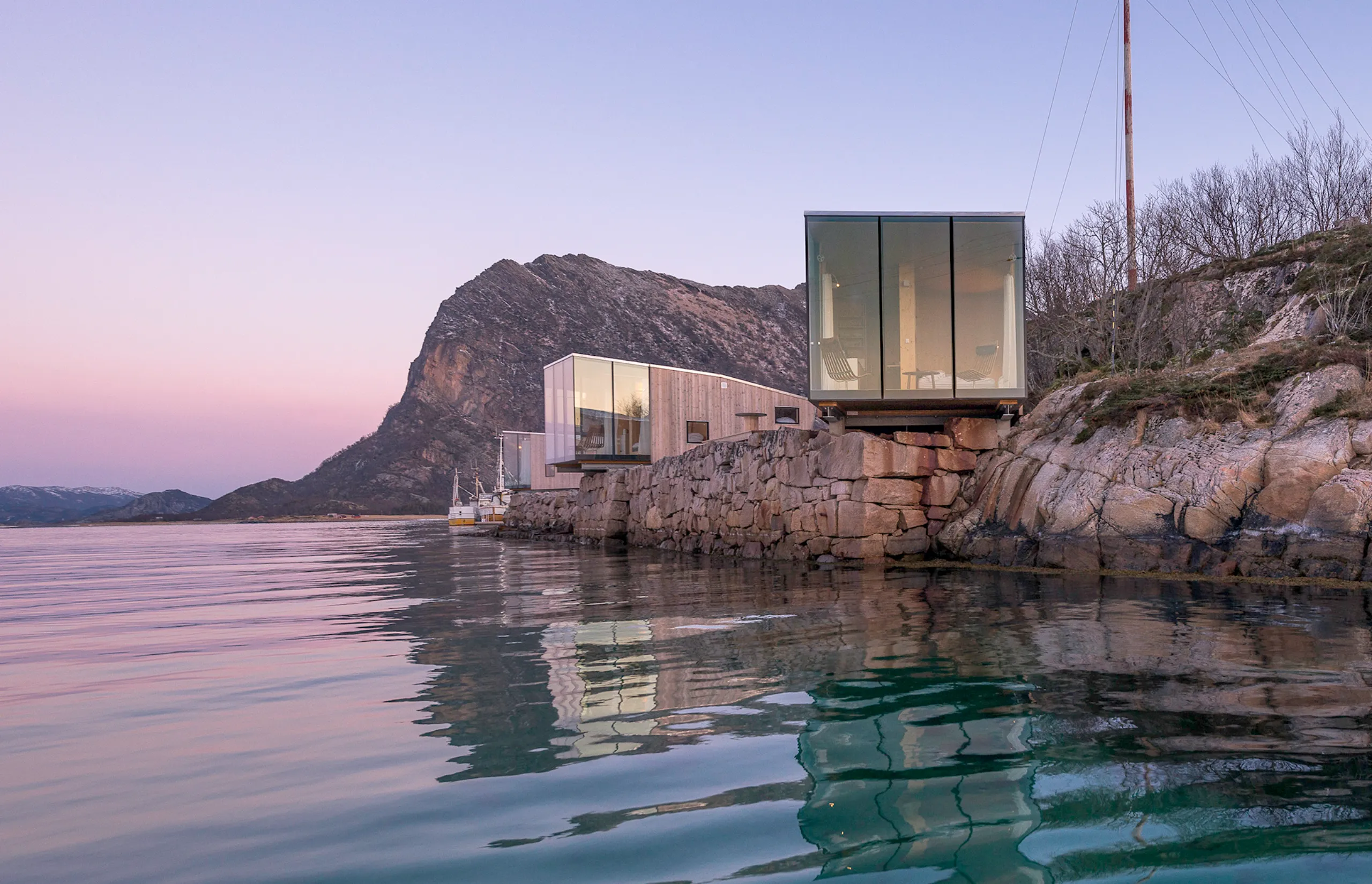 Arctic luxury stays | Manshausen | Credit: Steve King