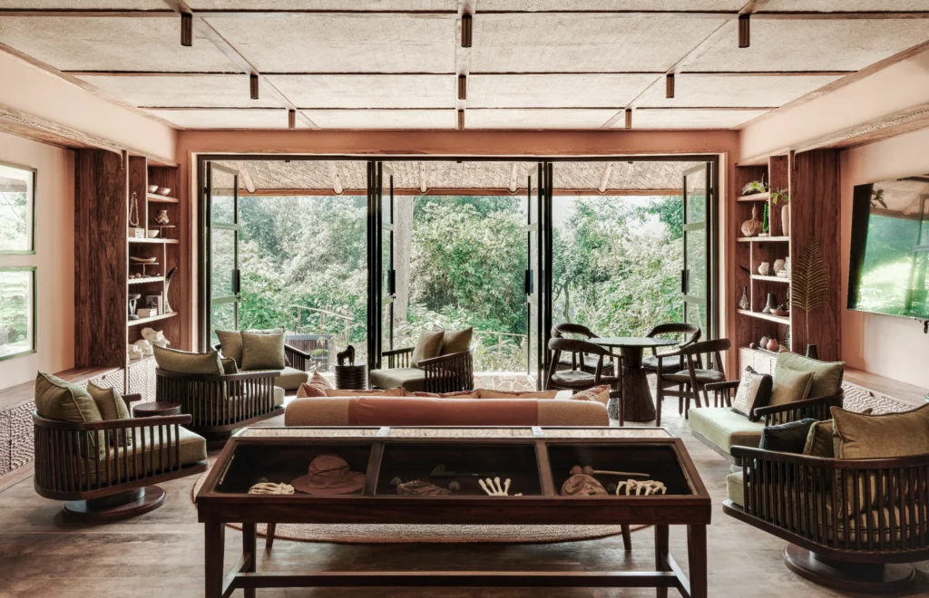 Gorilla Forest Lodge | Explorers Lounge