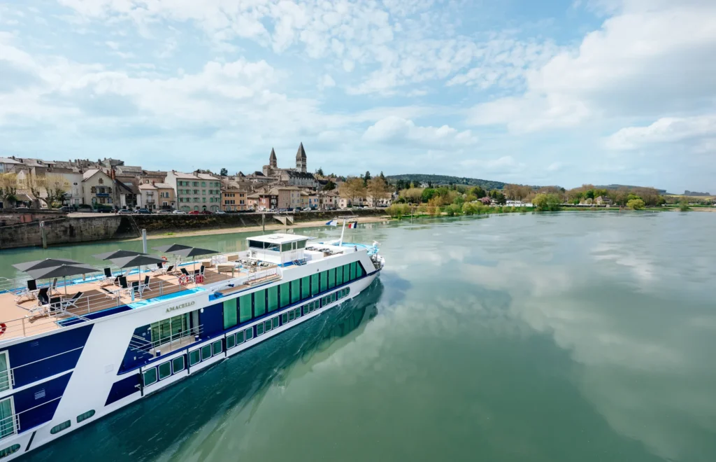 AmaCello Exterior | AmaWaterways