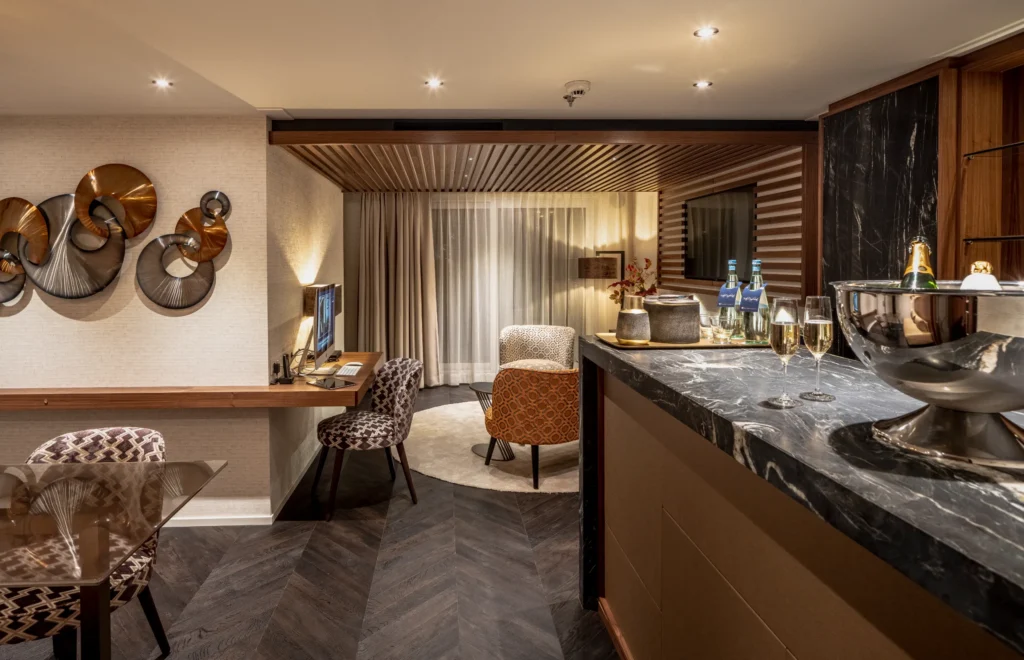 AmaMagna Owners Suite | AmaWaterways