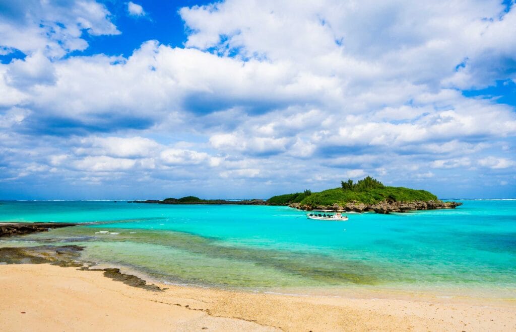 Japan nature travel | Minata Beach (Yoron Island, Kagoshima Prefecture)