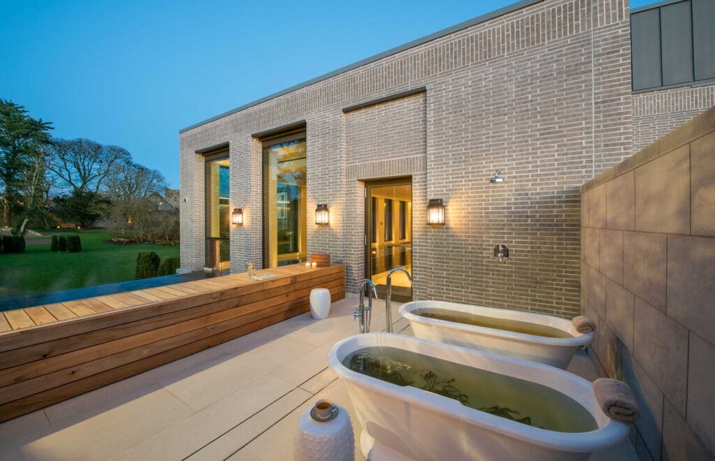 Cachel Palace - Outdoor Baths | Ireland Castle Stays