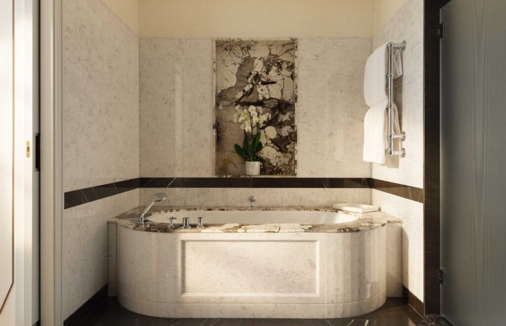 Mandarin Suite Bathroom | Mandarin Oriental | Vienna