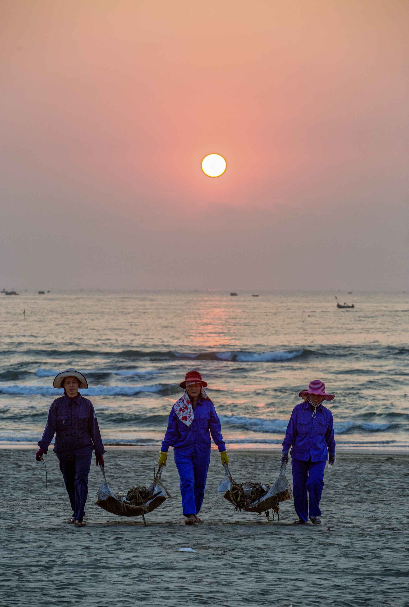 Làm sạch cho biển | Eating in Da Nang