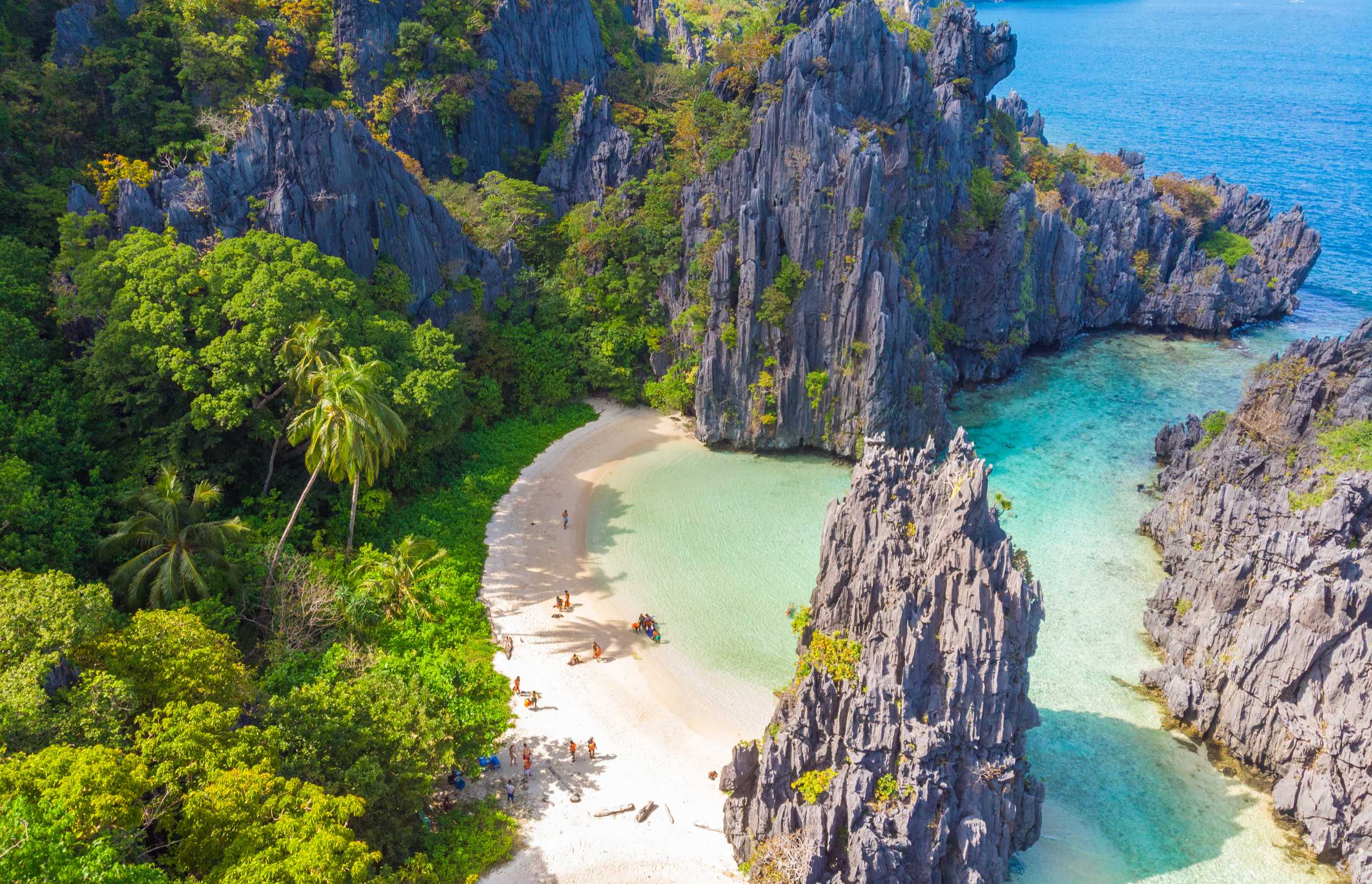 Aerial view of Hidden beach in Matinloc Island, El Nido, Palawan, Philippines | Filipino Food Guide
