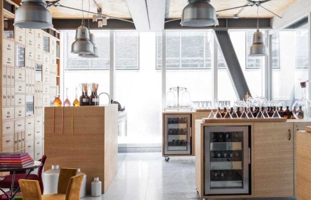 Magna Pars L’Hotel à Parfum – LabSolue Perfume Laboratory