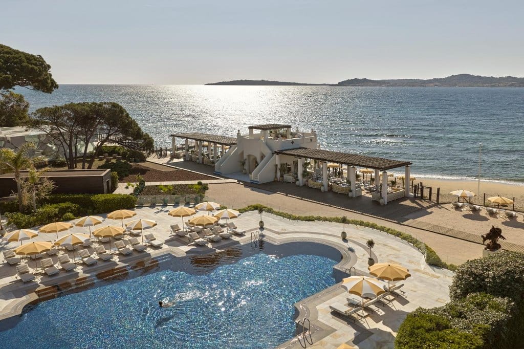 COMO Le Beauvallon | Poolside and Beauvallon Sur Mer