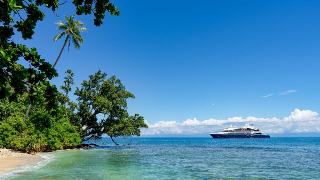 Ponant Explorations fleet at Papua New Guinea Island ©StudioPONANT Laure Patricot