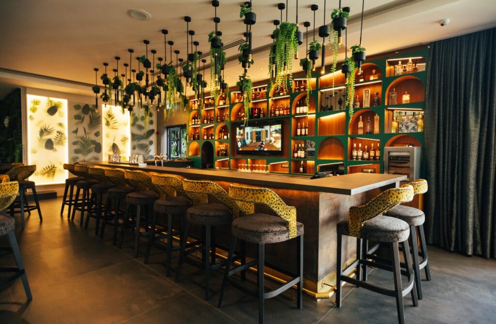 Ukwezi Lounge
