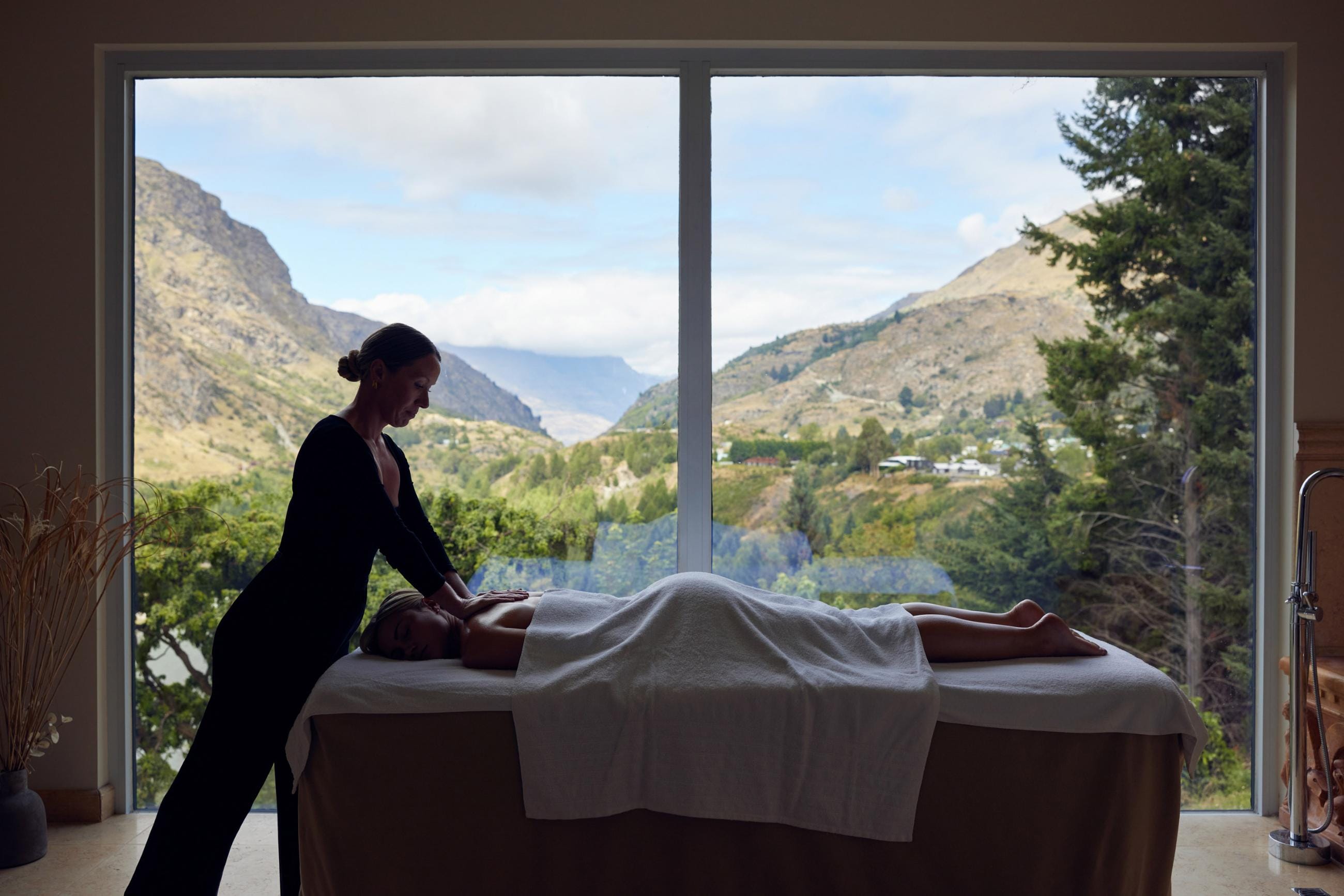 Spa treatment at the Coronet Ridge Resort