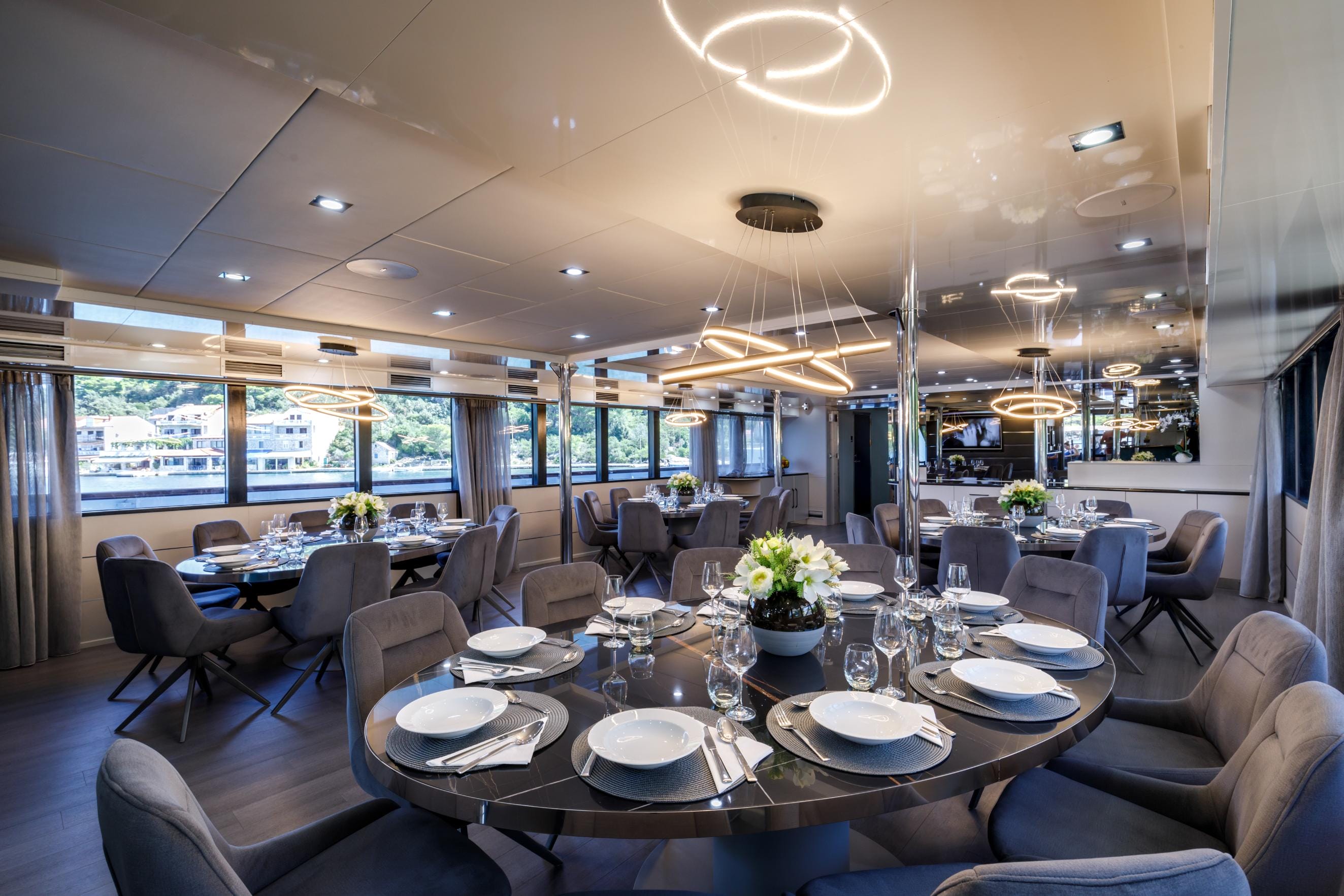 MV My Wish dining area