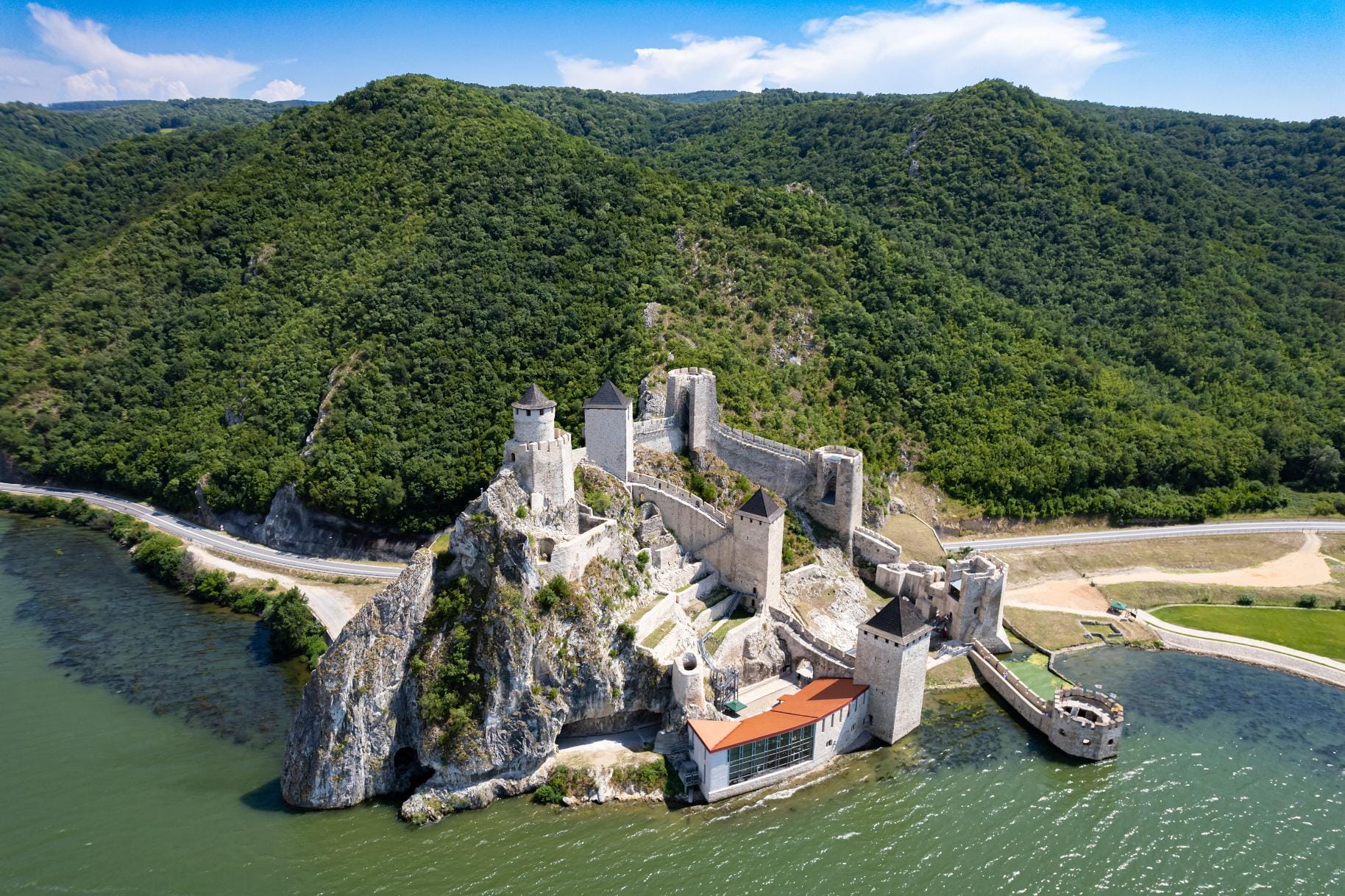 Golubac Fortress (Golubački grad)