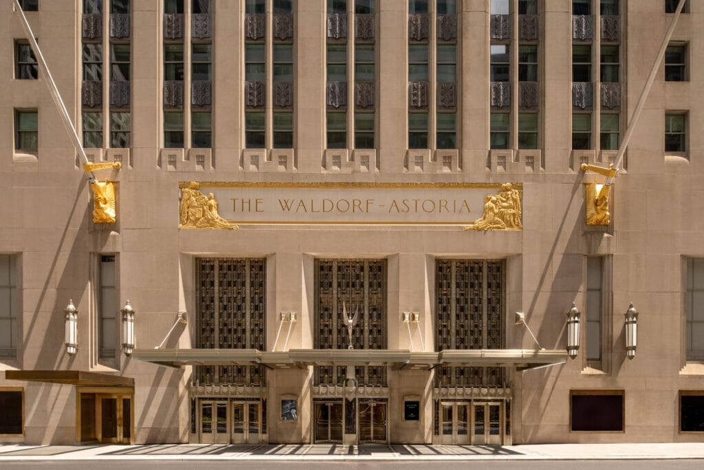 Waldorf Astoria New York_Park Avenue Entrance