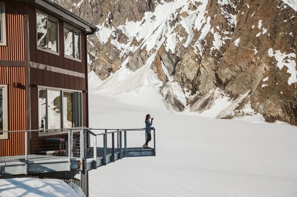 Sheldon Chalet Mountain retreat perched on a nunatak (rock outcropping) above the Ruth Glacier in Denali National Park, Alaska. Image credit: Sheldon Chalet
