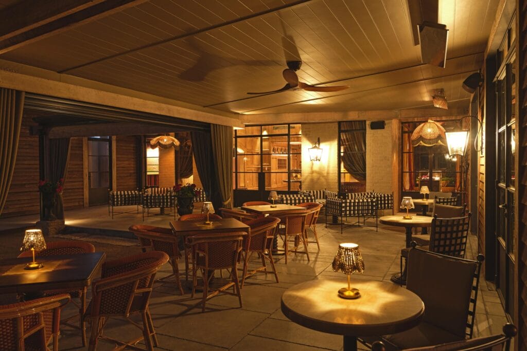 The Grand Saddles Lodge – Al fresco dining | Credit Lukas Vrtilek